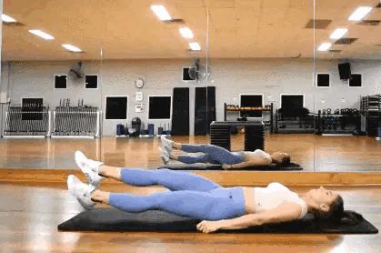 怎样使小腹平坦紧致运动简单一点,如何把小腹上的赘肉锻炼下去