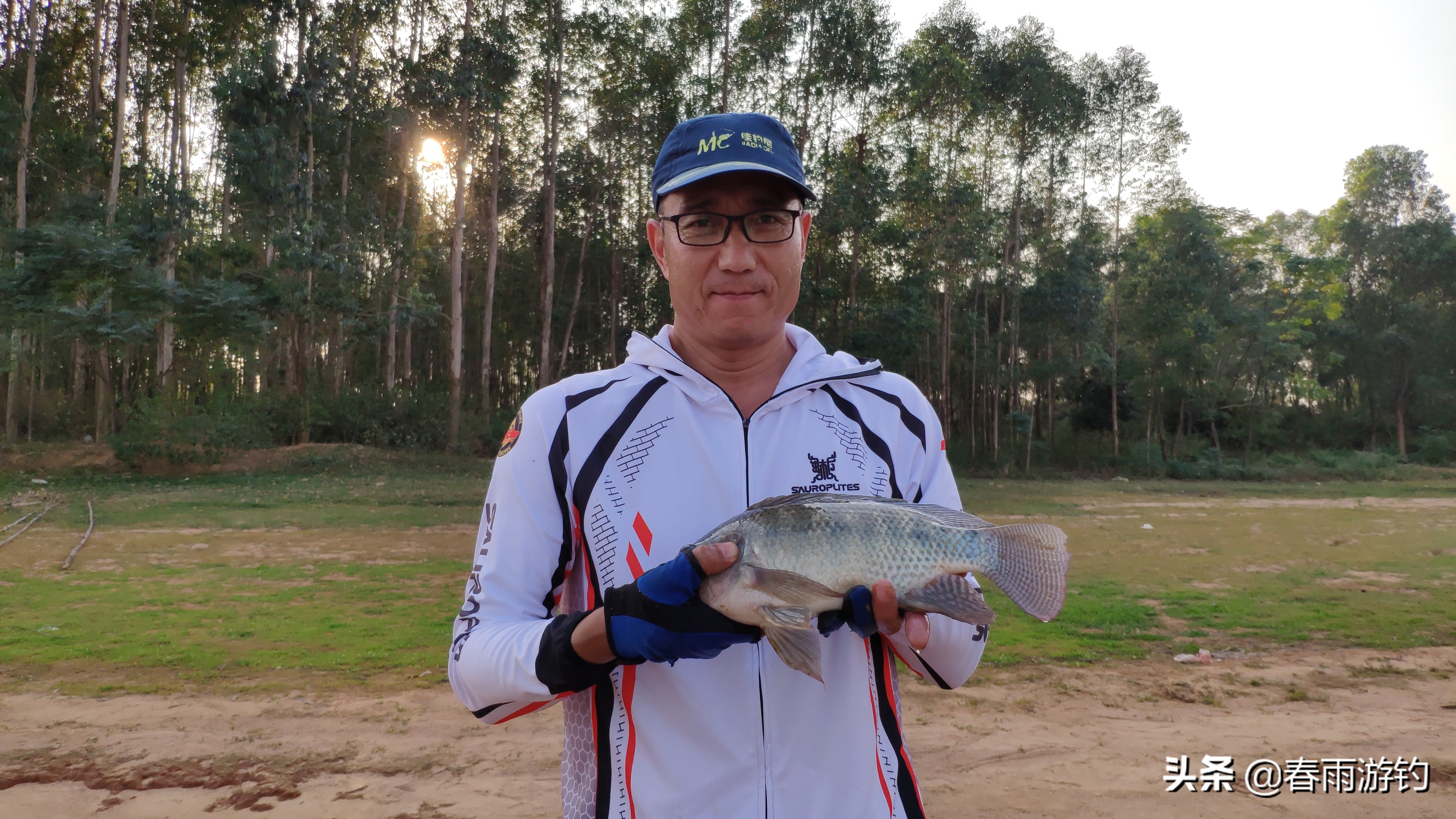 野钓小鱼闹钩怎么回事,江里流水钓鱼怎么防止走漂