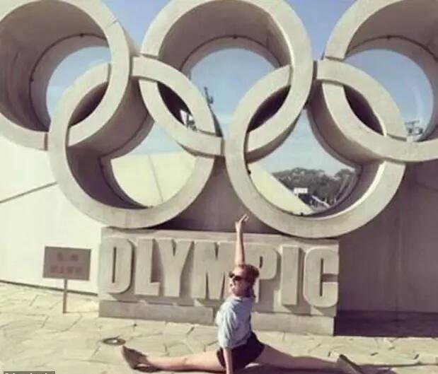 剑桥19岁美女高材生离奇发狂高空跳机,葬身猛兽横行的非洲丛林