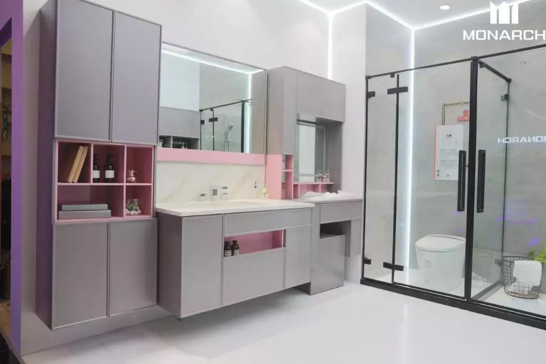 色“诱上海厨卫展！科勒、高斯...谁最出色