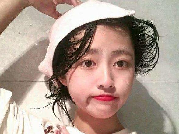 头发洗了还是痒用什么洗发水,头发不打湿可以抹洗发水吗