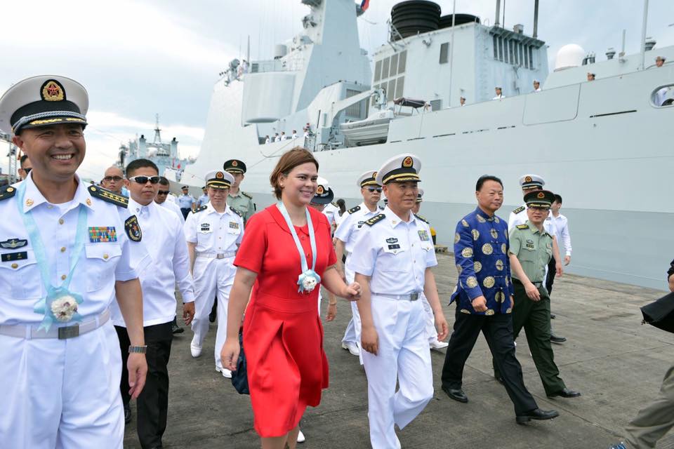 虎父无犬女，反美亲中的萨拉即将登场，杜特尔特为她全程保驾护航