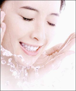 华亦俏朱红照片,华亦俏朱红博士防晒霜