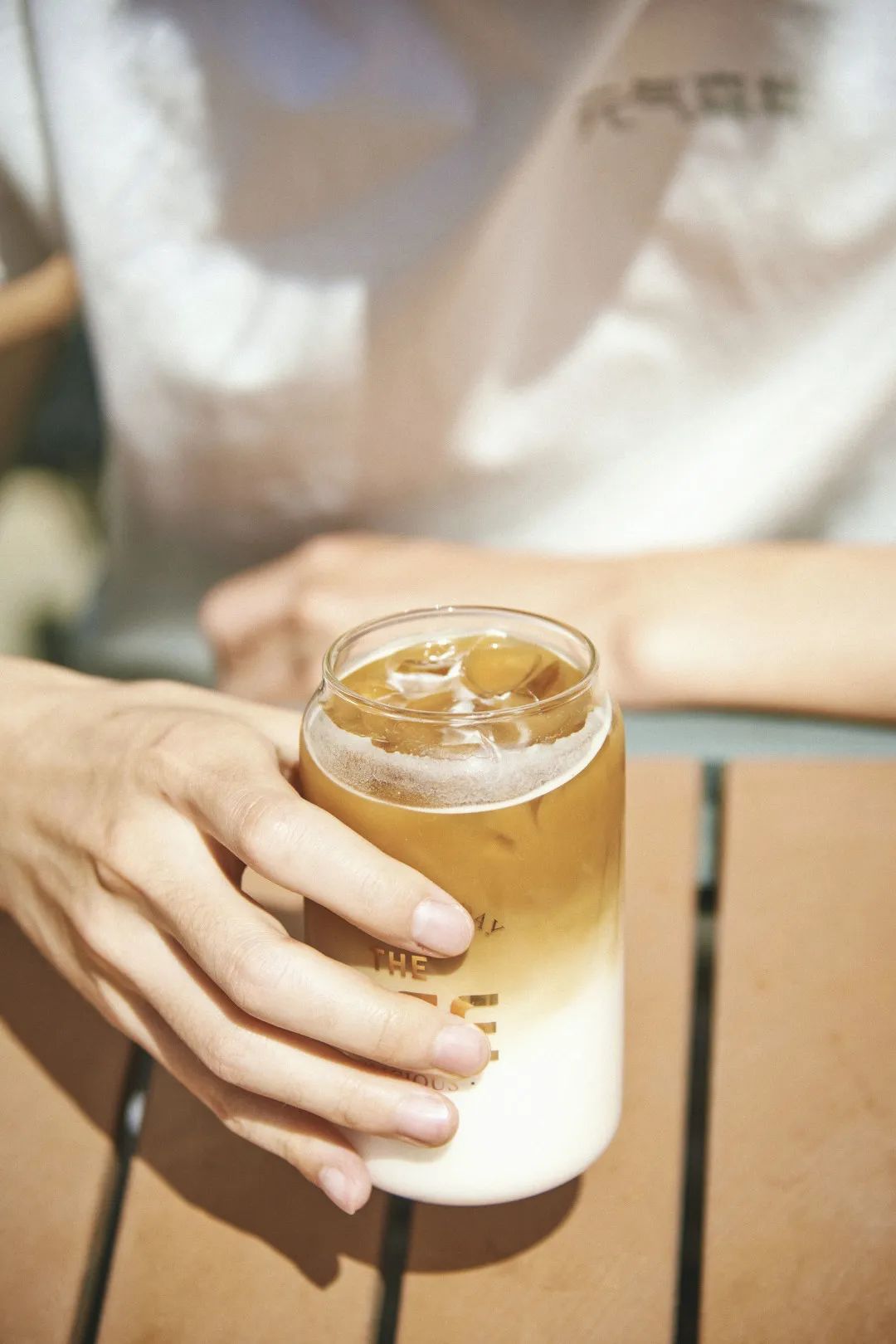 luckincoffee瑞幸咖啡生椰拿铁,复刻瑞幸生椰丝绒拿铁