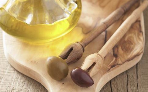 女性脚受凉会引起哪些症状,女性夏天受凉的危害