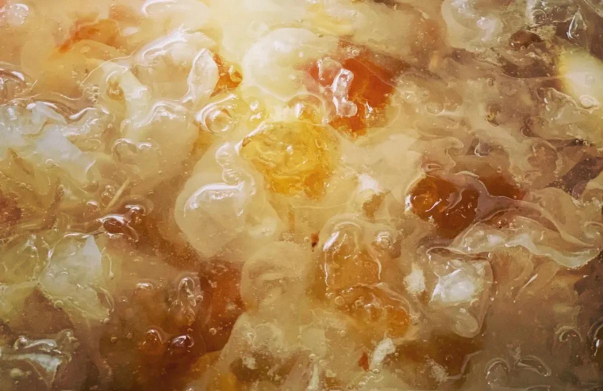 想要银耳出胶一定要泡1小时么,想要银耳汤粘稠还可以加淀粉吗