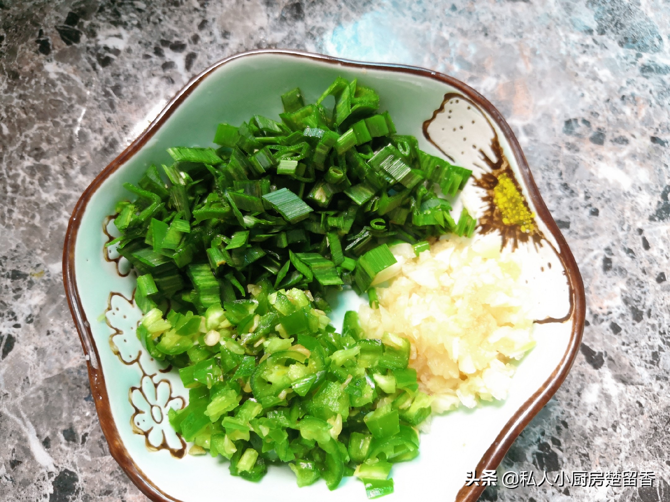 豆腐营养丰富富含维生素,豆腐的营养高还是花生的营养高