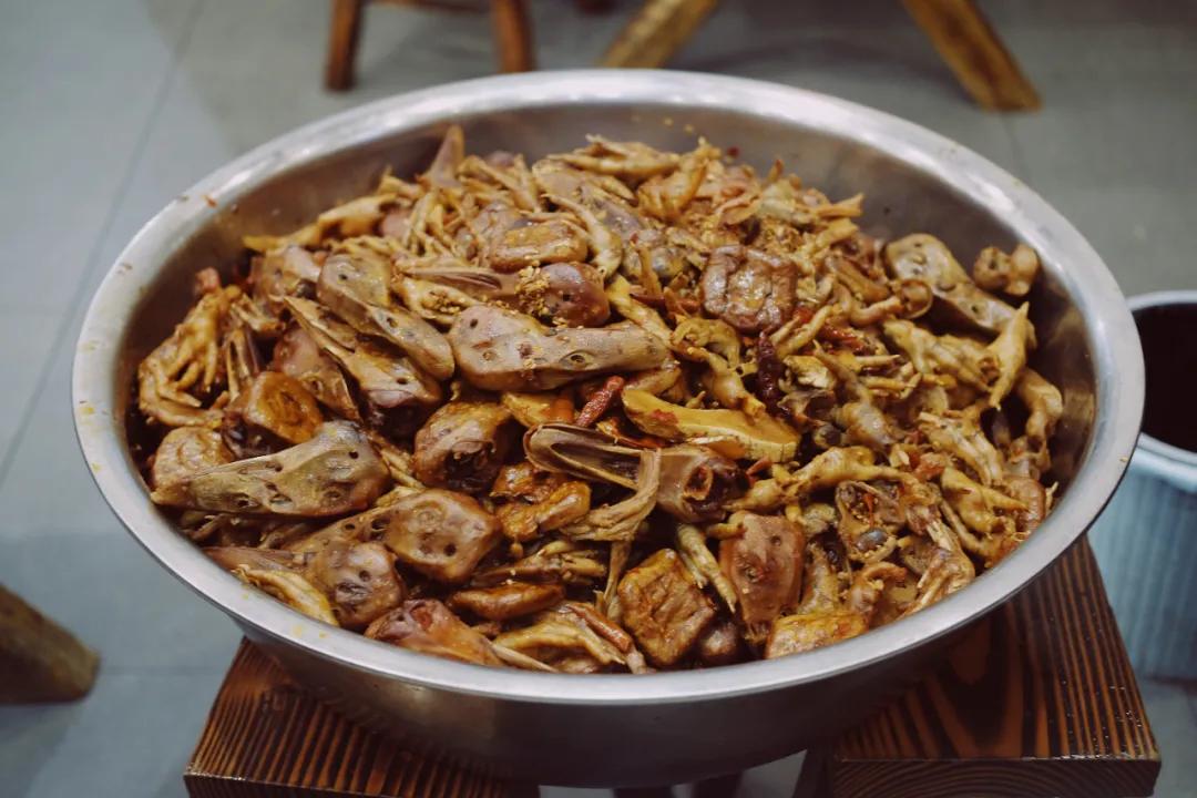 每顿人均20块，坐高铁来这座浙西小县城吃个过瘾