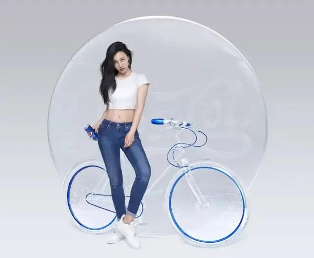 陈漫代言粉红丝带图片,陈漫代言了什么品牌衣服