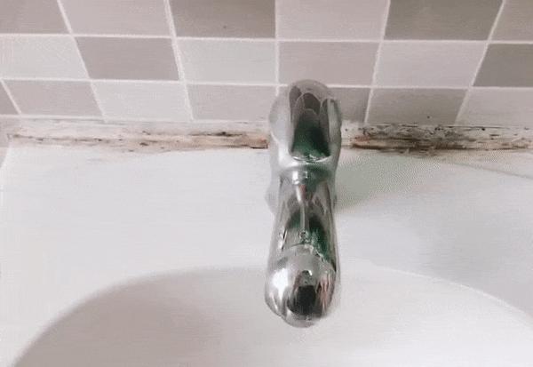 洗手台上面的美缝剂发霉了怎么办,卫生间洗手台有发霉污垢怎么清理