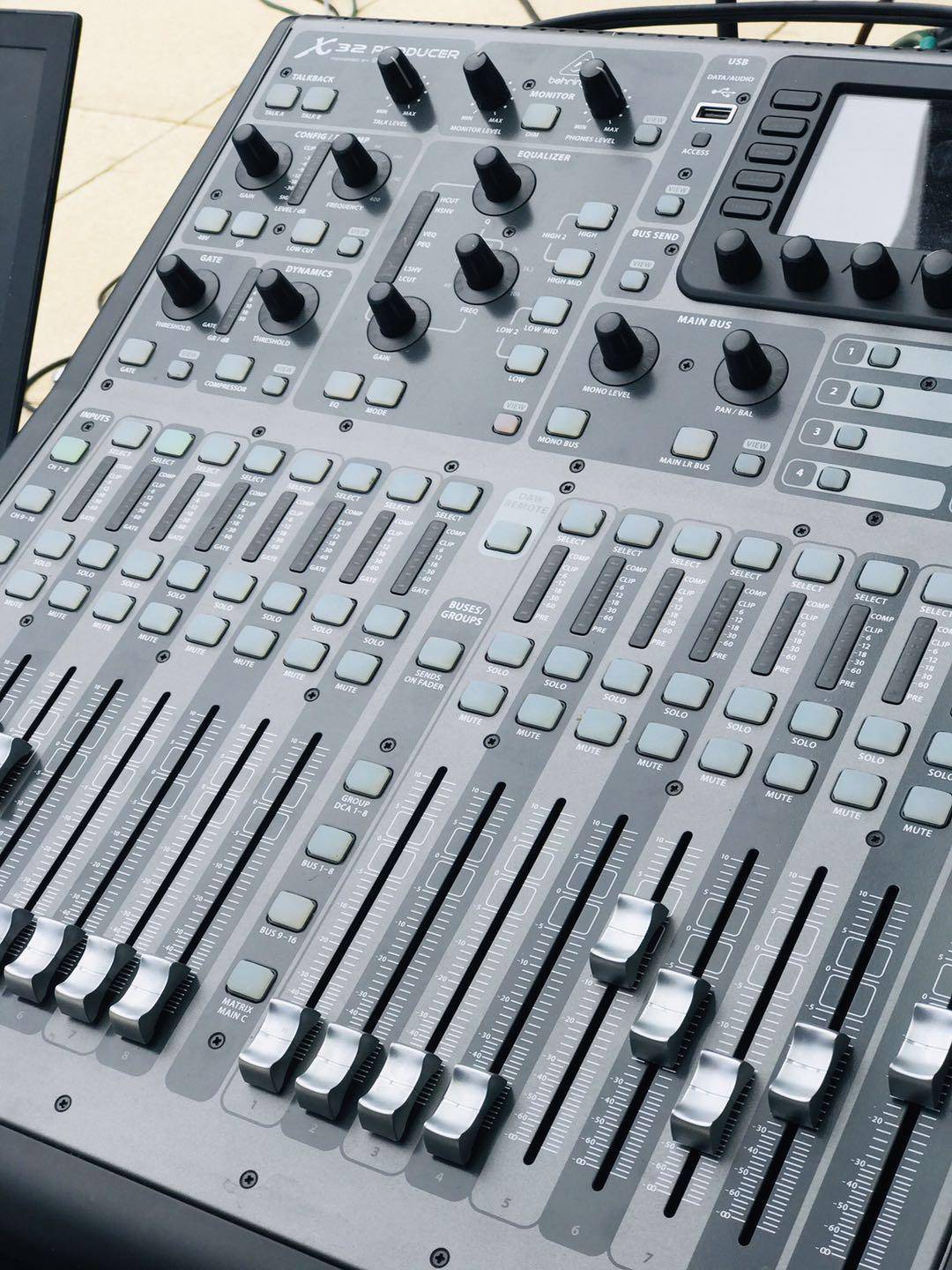 这款转换器太牛了!便宜的价格却能够外接调音台?