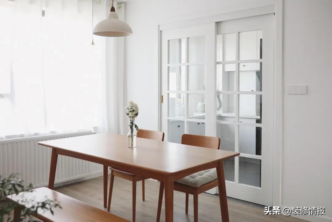 餐厅摆实木餐桌椅，用餐氛围精致情趣，生活过得有仪式！