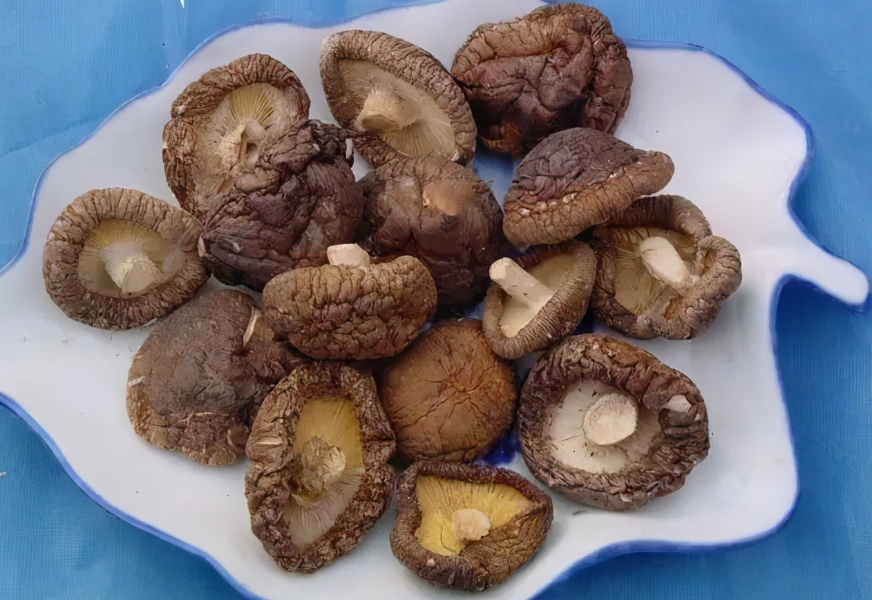 泡发干香菇需要多少时间,有什么快速泡发干香菇的方法