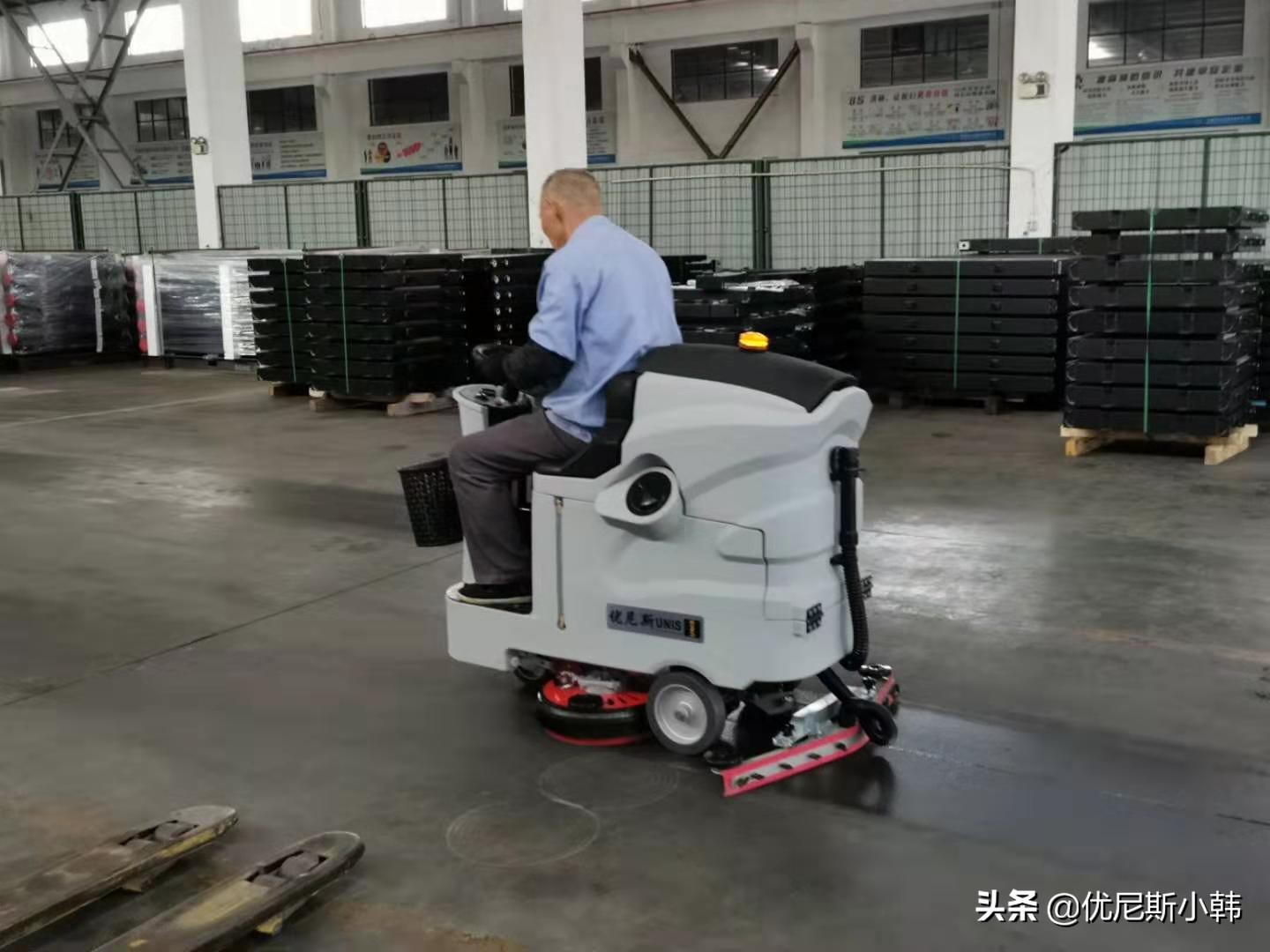 洗地机免手洗,洗地机是环保设备吗