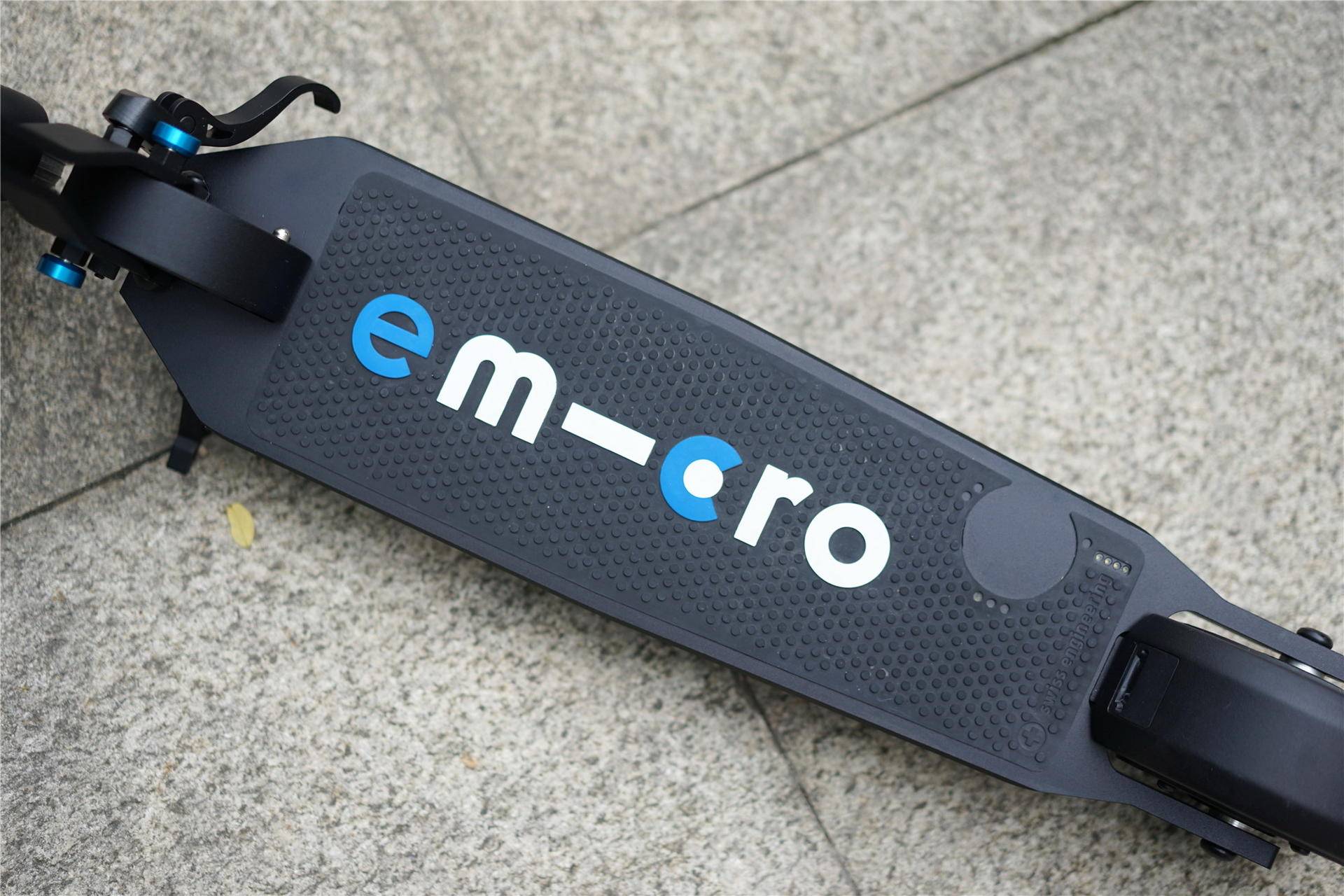 迈古和米高滑板车有什么区别,米高滑板车评测