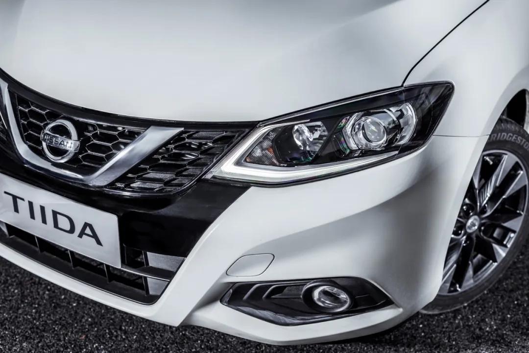 涓ゅ帰杞︾數鍔ㄥ熬闂ㄨ溅鐪熼,涓ゅ帰杞﹀紑璧锋潵鐪熼