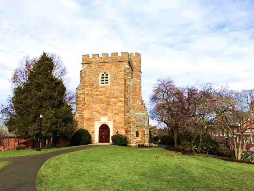 米尔顿中学位置,米尔顿中学简介