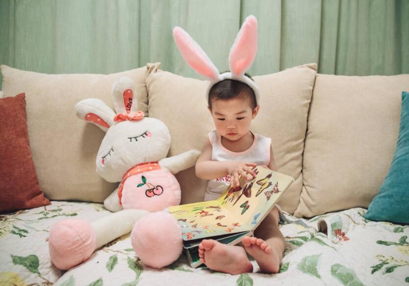 2岁多宝宝认识100个字,2岁半宝宝认识差不多200字