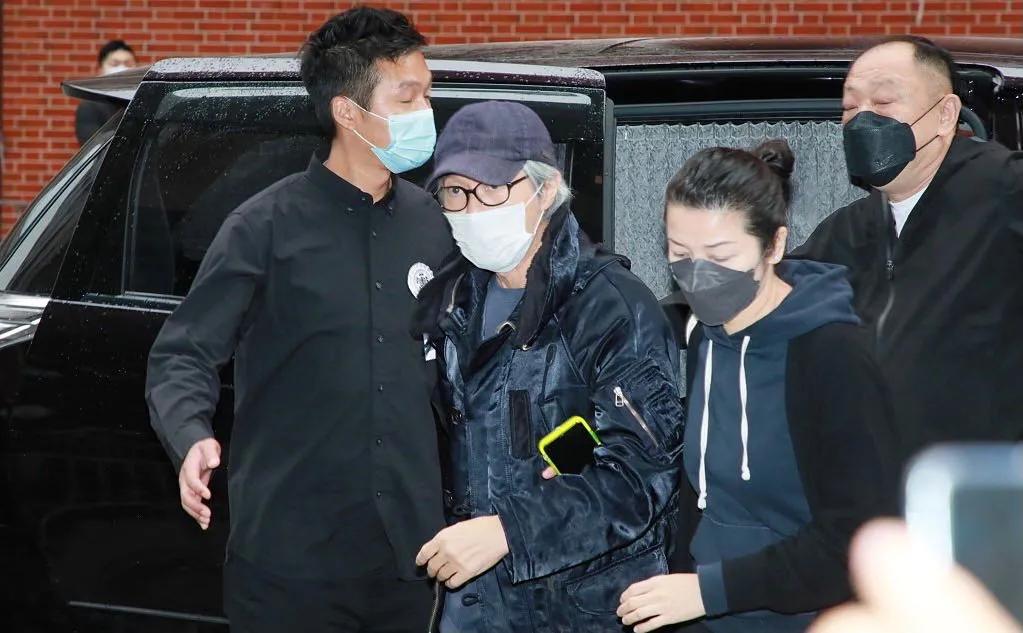 周星驰说活死人的片段,周星驰因吴孟达痛哭图文