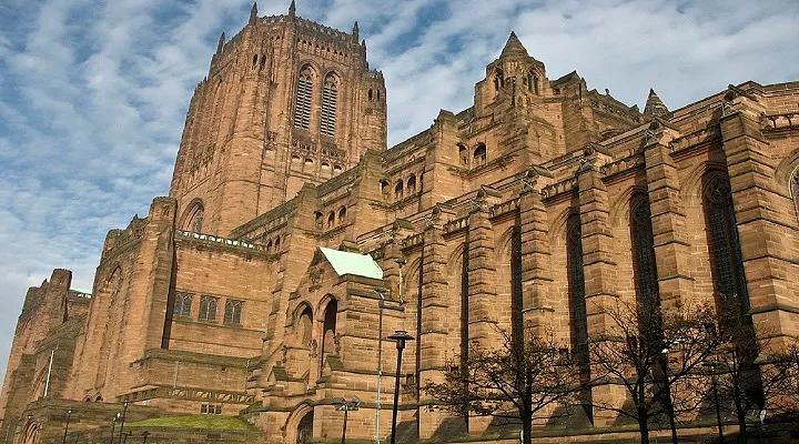 等一个人陪我去南京旅游,等一个人陪我去利物浦