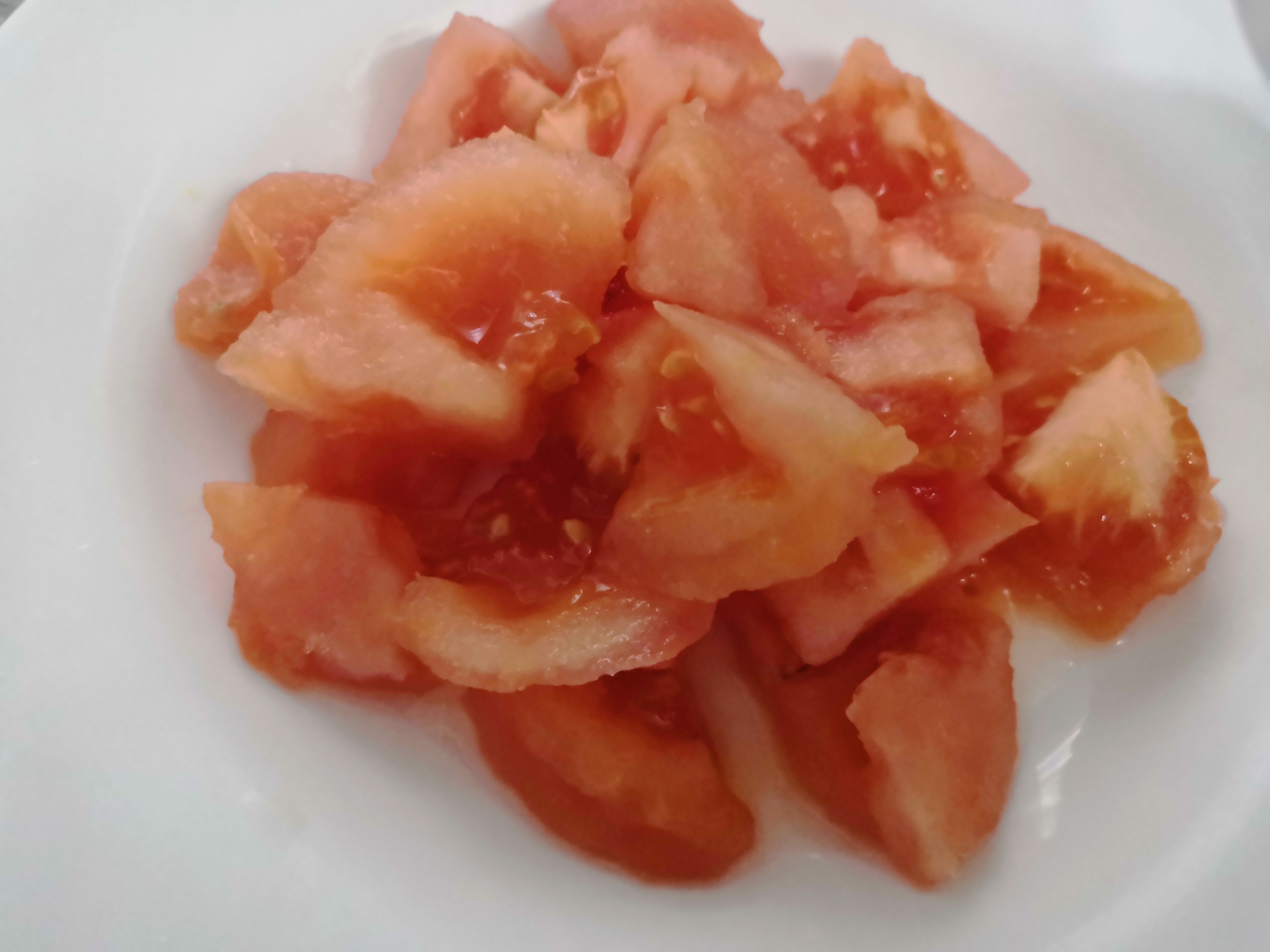 冰冻三文鱼头的家常吃法,炖三文鱼头营养