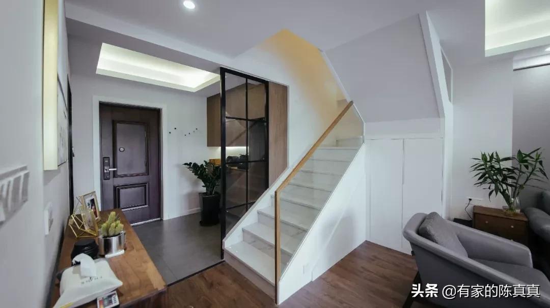 新景国际外滩90平挑空客厅,新景国际外滩100平米露台