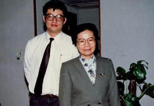 聂帅独生女聂力：饱经磨难，16岁才上小学，成世界第一位女中将