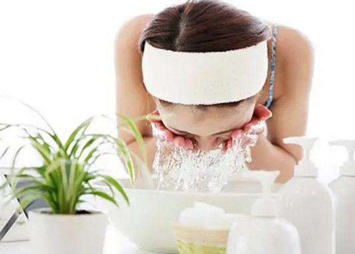 脸上发红发痒肿小妙招,脸上皮肤过敏红肿痒小妙招