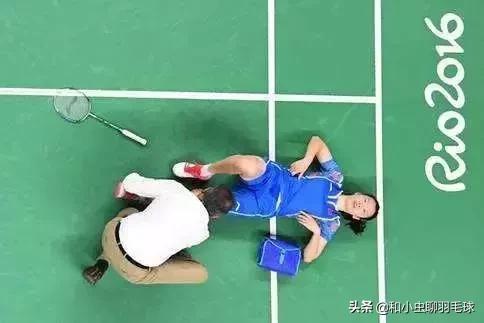 羽毛球打多了脚踝疼该怎么缓解,打羽毛球对脚踝有影响吗