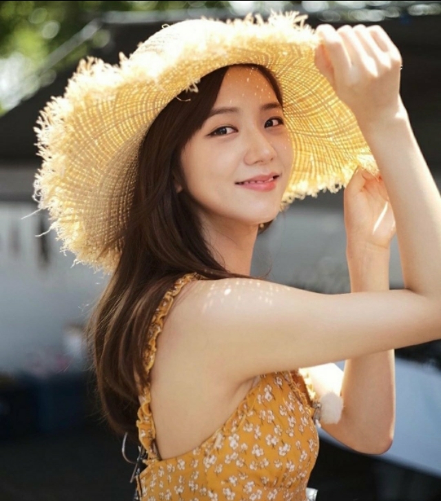 韩国bug爱豆张元英,家境好的韩国爱豆