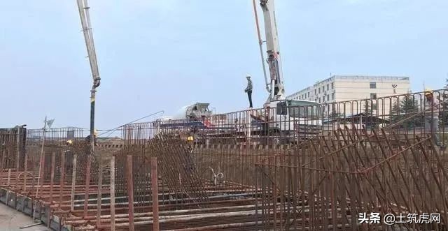 跳仓法施工怎么确保整体性,什么是跳仓法