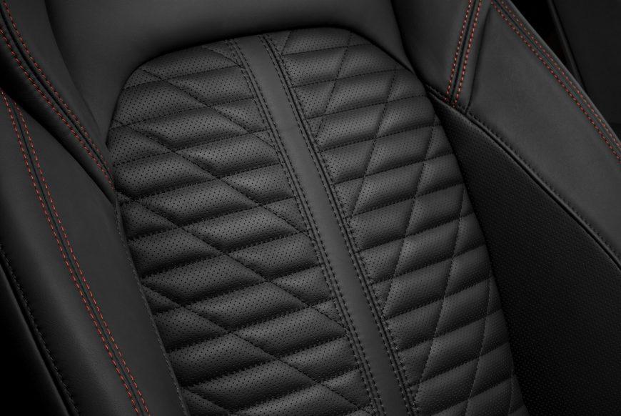 比宝马有档次，豪车中的“C罗”，全系V6发动机，前脸大家都喜欢