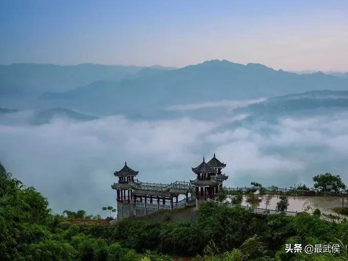 成都周边避暑一日游玩水古镇,成都周边免费避暑古镇地点推荐