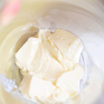 椰椰奶冻茶，会抖臀！1秒卖出1000+杯，有人开货拉拉来买…