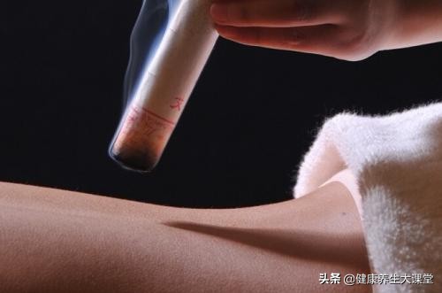 艾灸膻中穴排病反应及处理方法,艾灸后的27种感觉