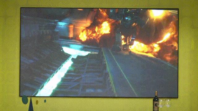 真正的无边框全屏电视机,超薄屏幕无边框电视