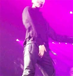 能接受否：男明星的舞蹈动作“顶胯”怎样才不会显得油腻？