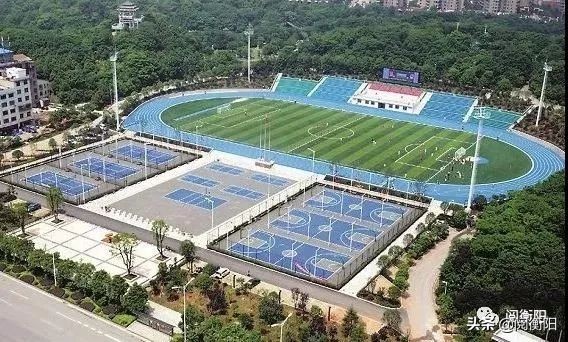 喜大普奔欢呼雀跃,喜大普奔喜出望外喜上眉梢