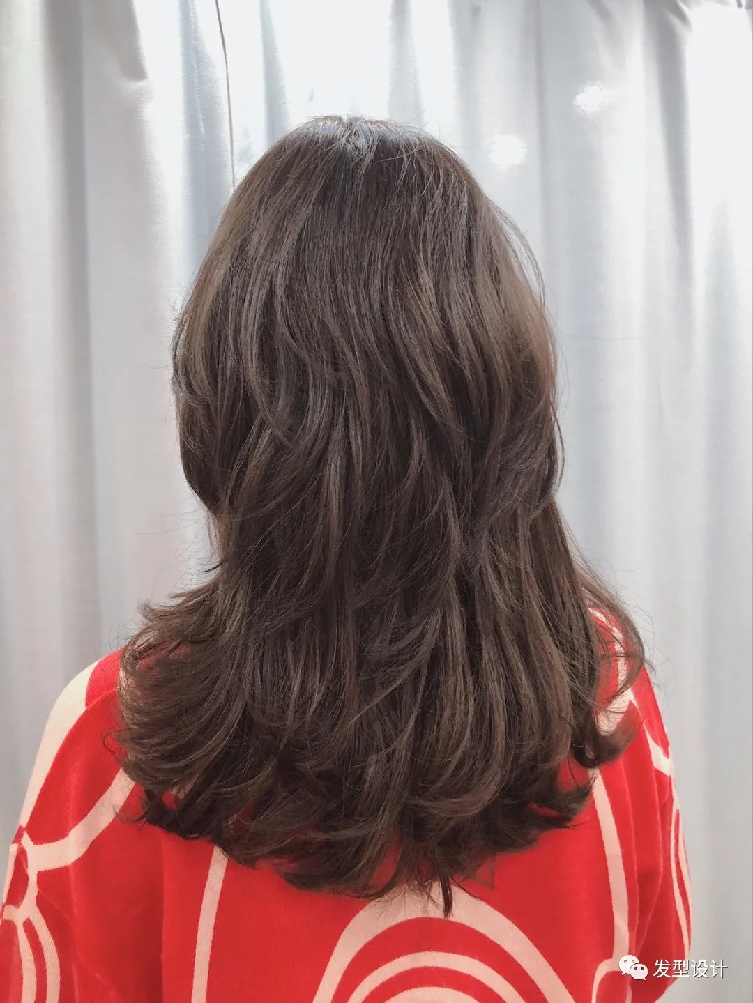 发型女2020流行发型中长发木马卷,直发型女2020流行发型中长发减龄