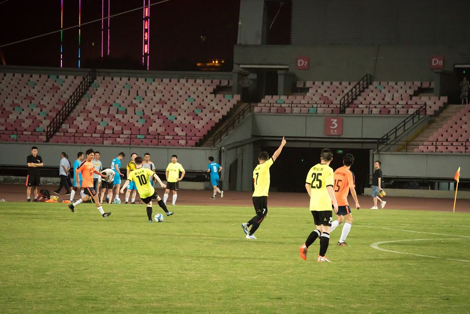 1个月26支球队88场比赛282个总进球数，见证江阴草根足球de疯狂