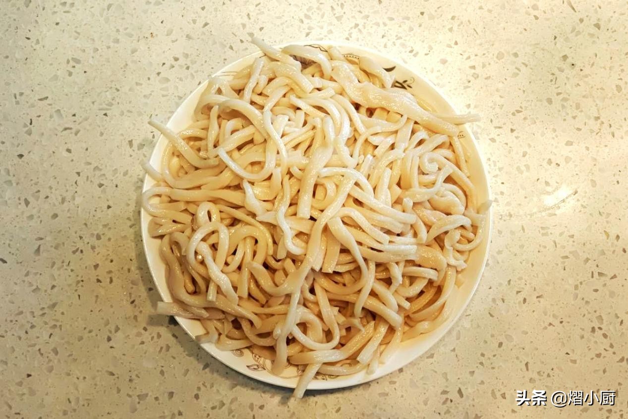 教你做好吃的炒面，方法简单，只要把握这一步，面Q弹味道鲜美
