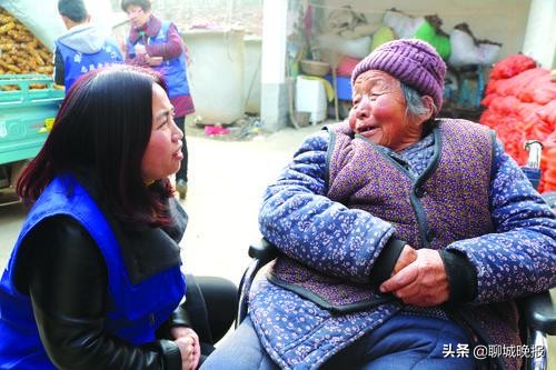 水城志愿者活动,志愿者送烈士回家