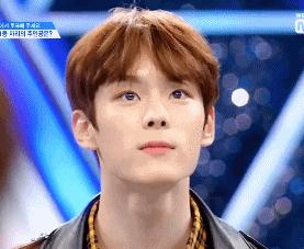 持刀抢劫学生,学生持刀抢劫男生寝室案