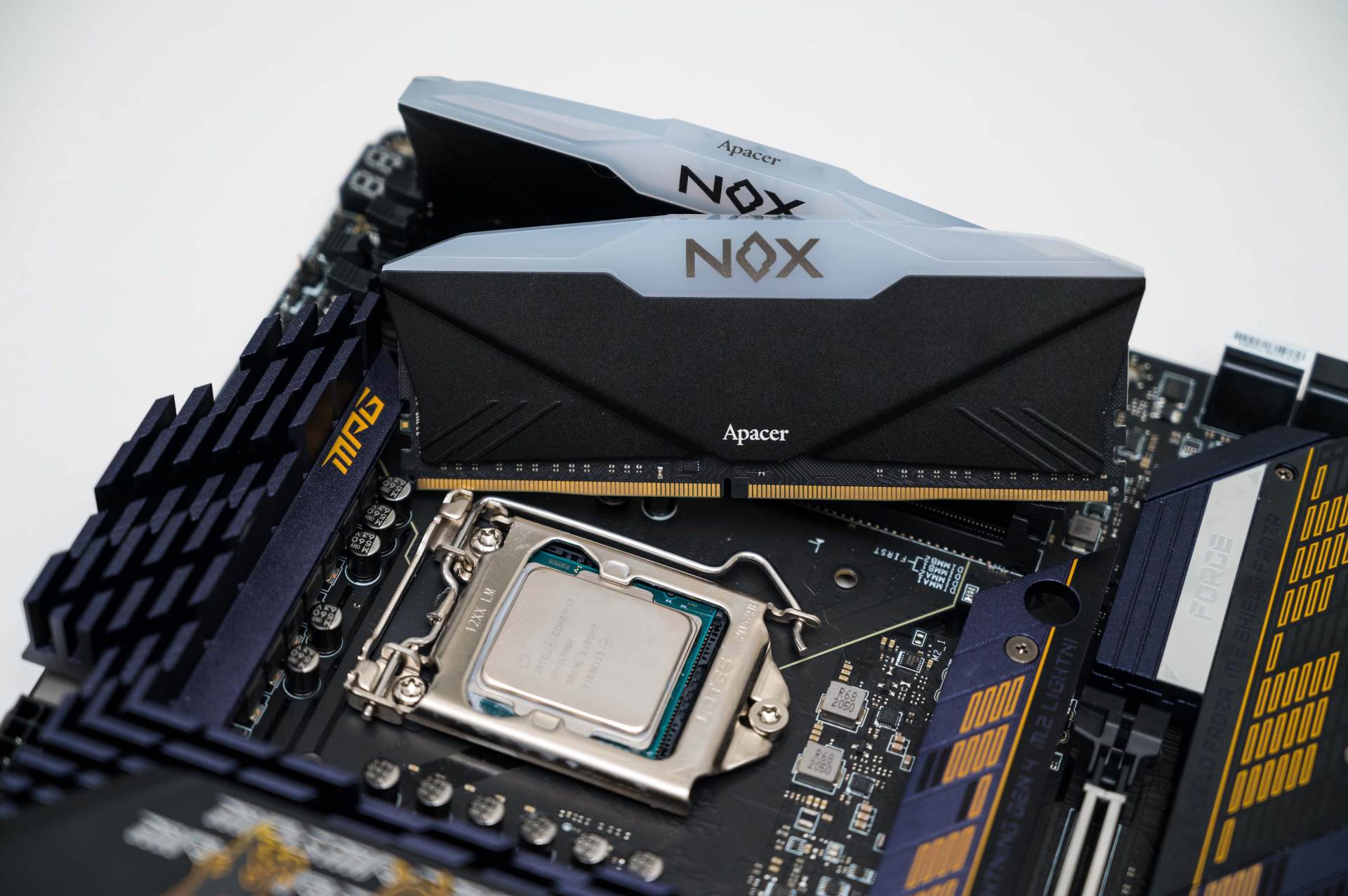 瀹囩灮nox16g6000ddr5鍜嬫牱,鍚屾瀹囩灮nox鏆楅粦绯诲垪6000ddr5