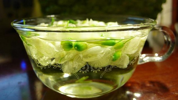 槐花飘香的最佳食用方法,槐花飘香季怎么吃