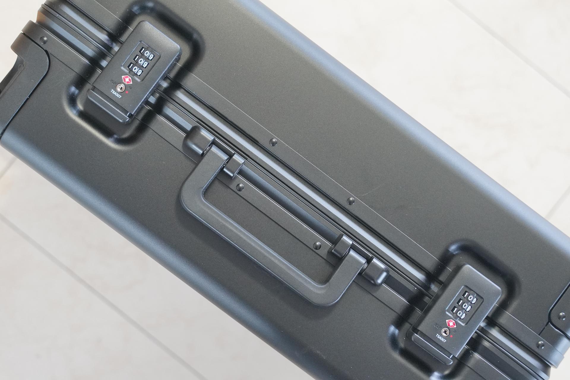 地平线8铝镁合金拉杆箱,地平线拉杆箱和elle拉杆箱哪个好