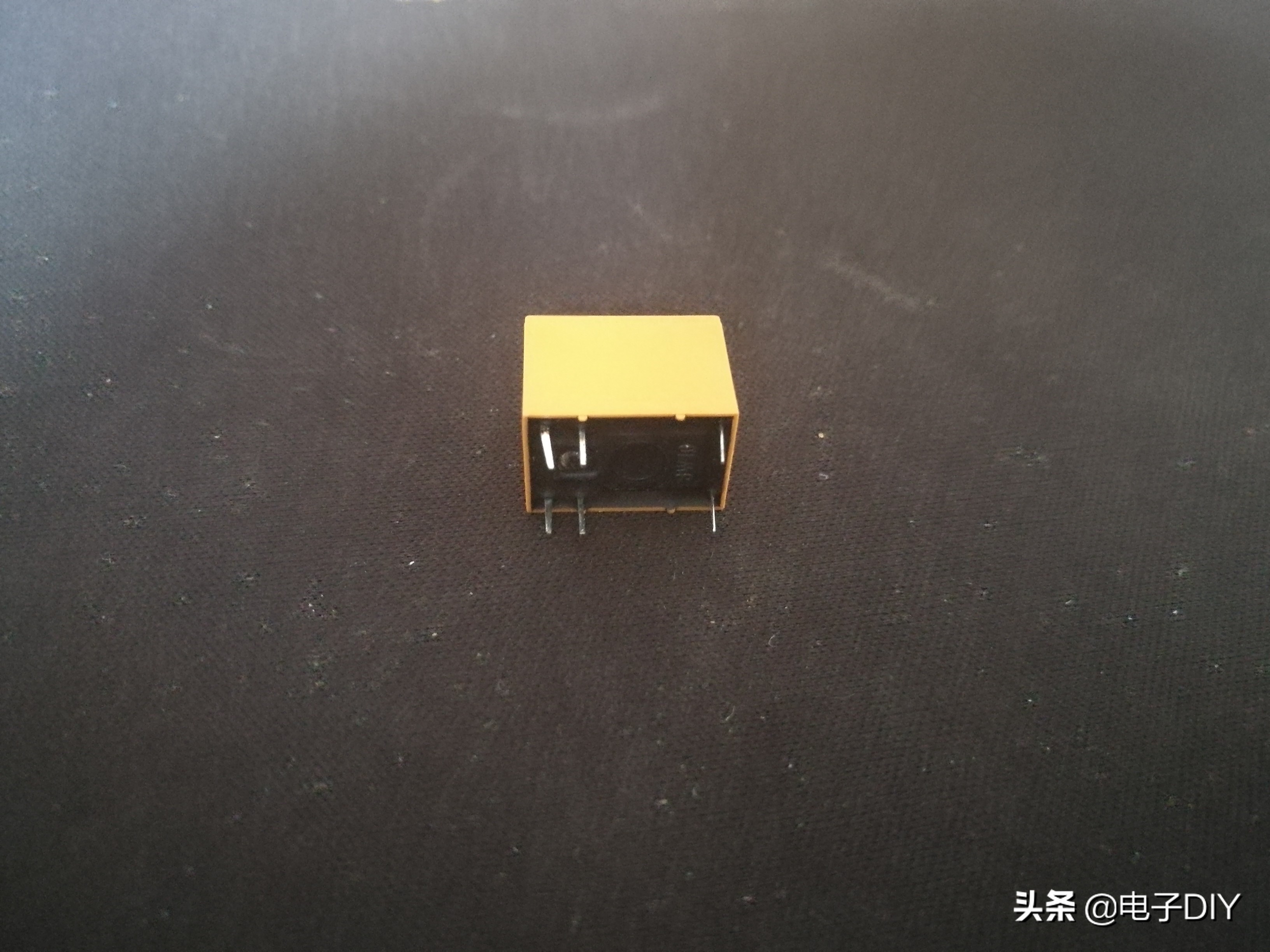 光控开关电路的电流方向,光控开关电路设计实验报告