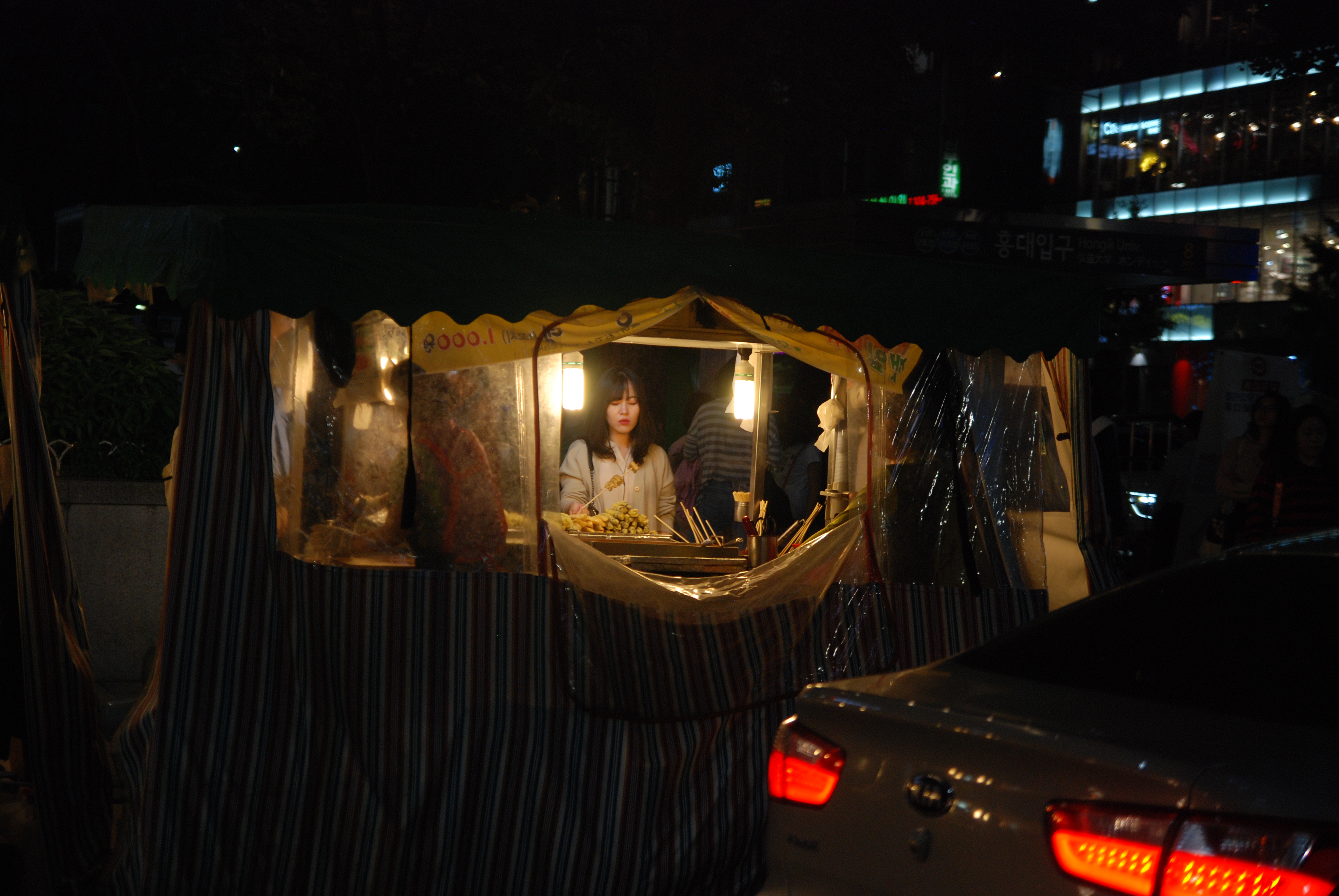 韩国紫菜包饭年糕,韩国美食一条街紫菜饭