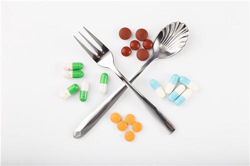 复方甘草片吃得太多有生病危险吗,复方甘草片吃了一瓶会上瘾吗