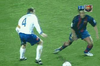 牛尾巴挑球过人教学,球球过人技巧